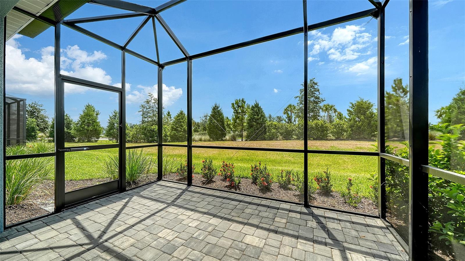 2115 SYLVESTER PALM LANE