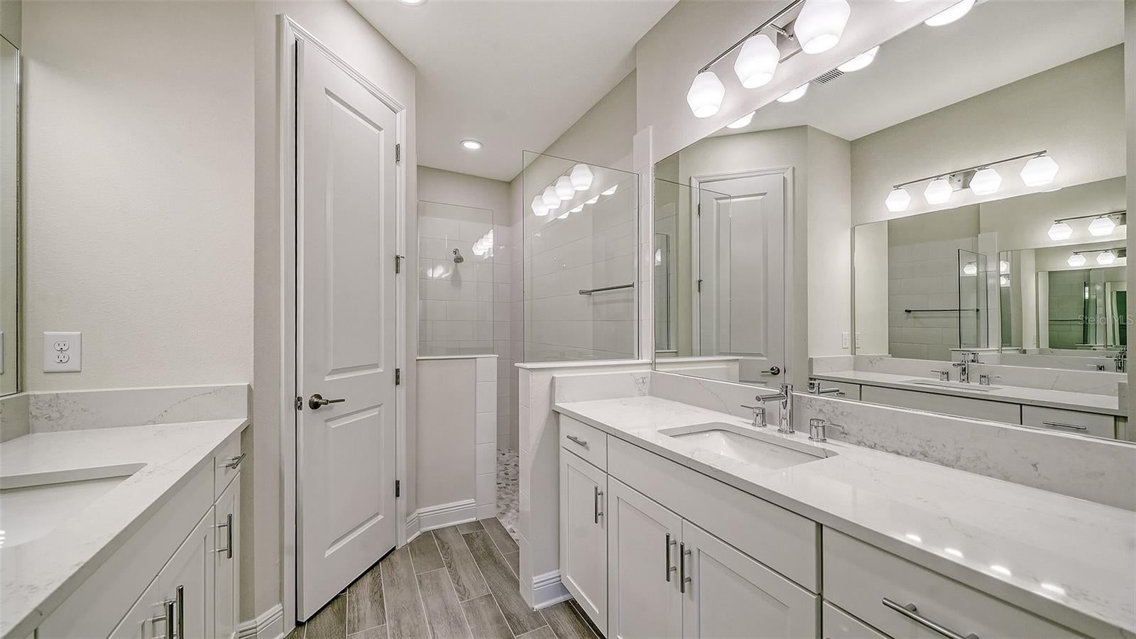 2115 SYLVESTER PALM LANE