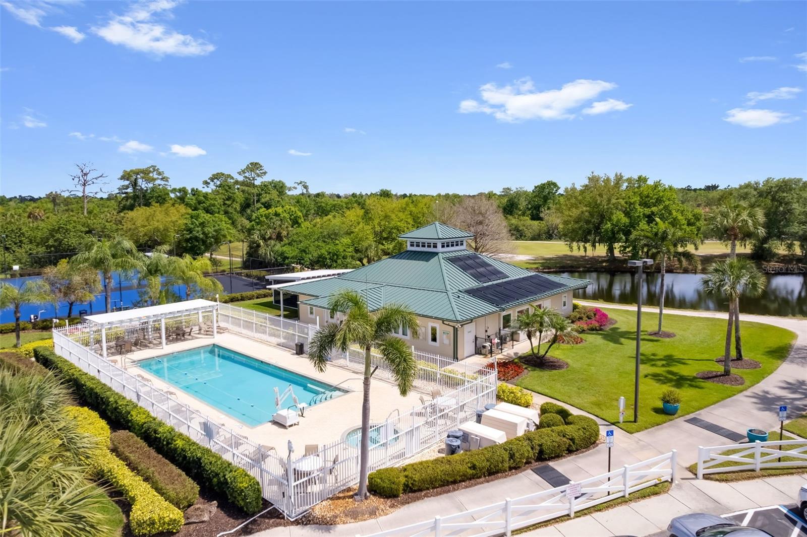 MAGNOLIA CROSSING - Residential