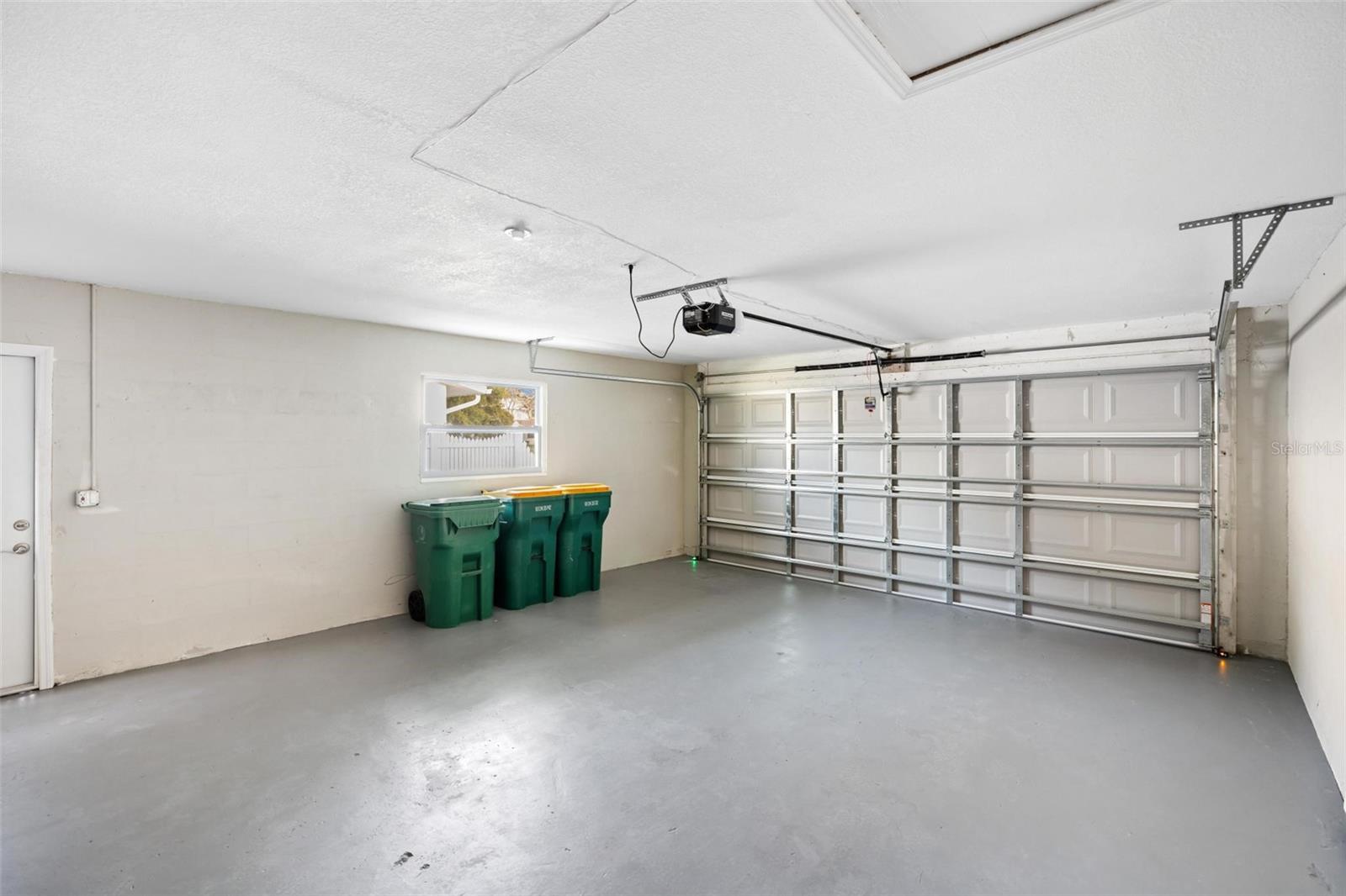 GROVE CITY SHORES - Residential