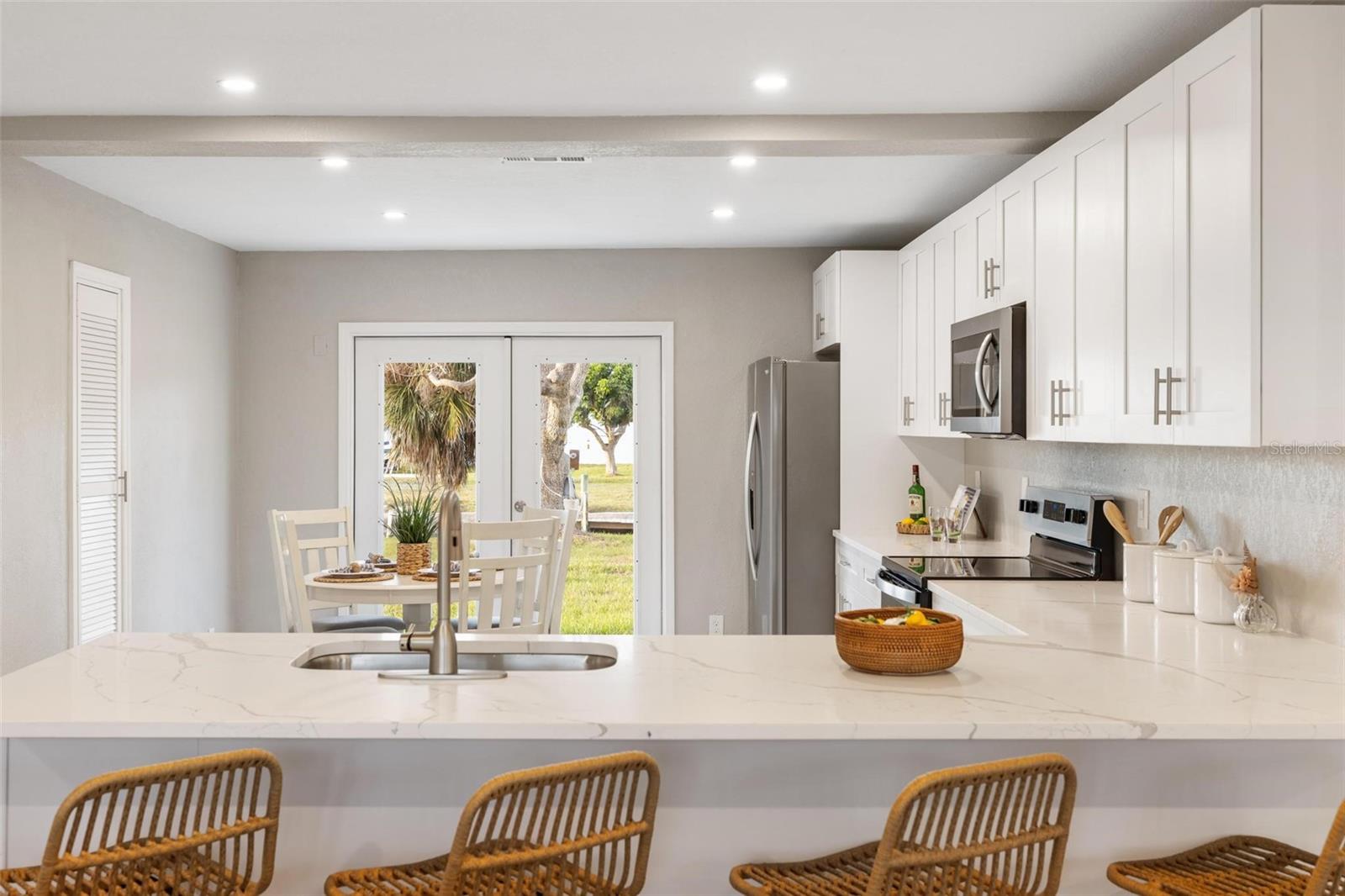 GROVE CITY SHORES - Residential