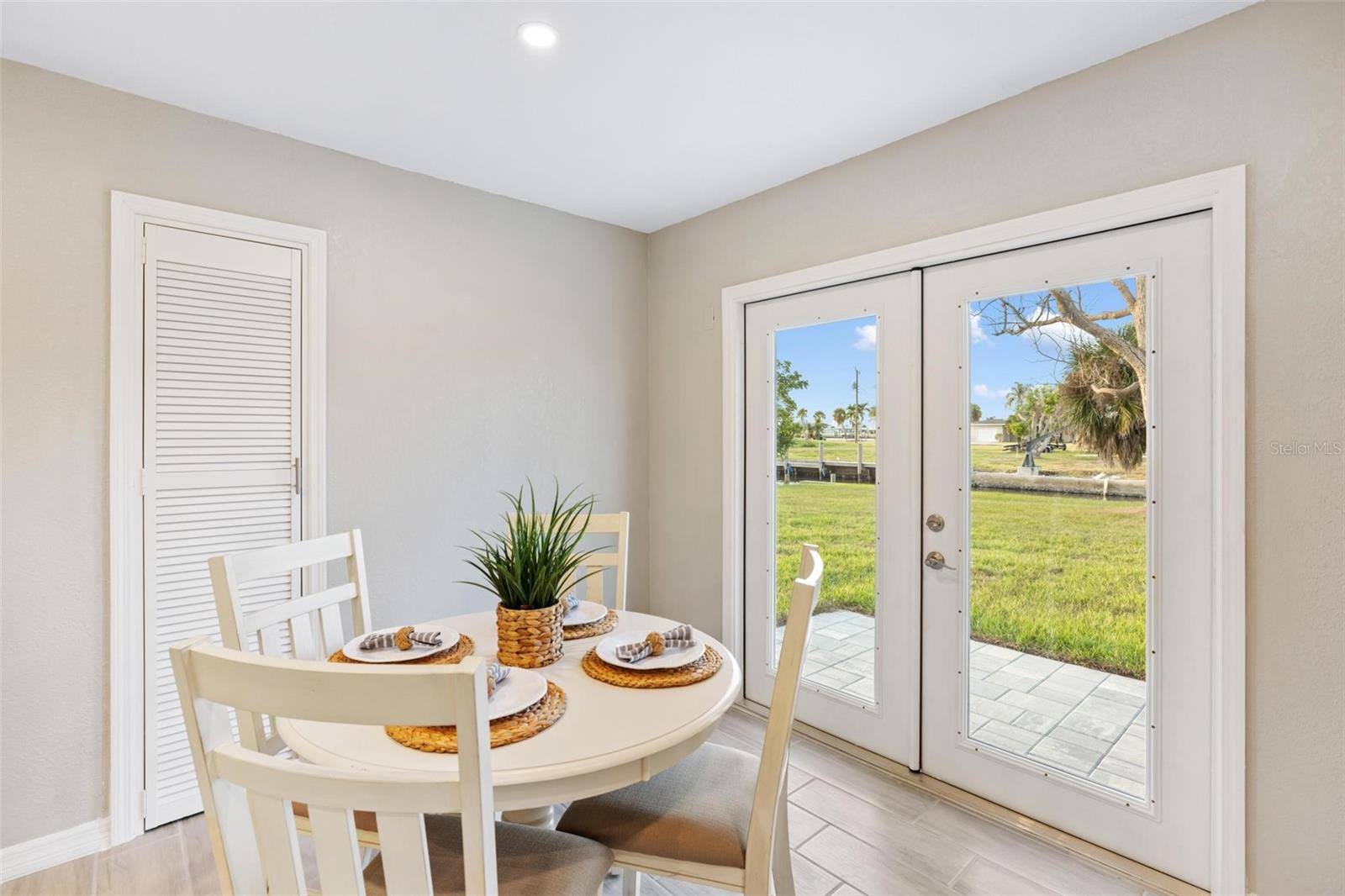 GROVE CITY SHORES - Residential