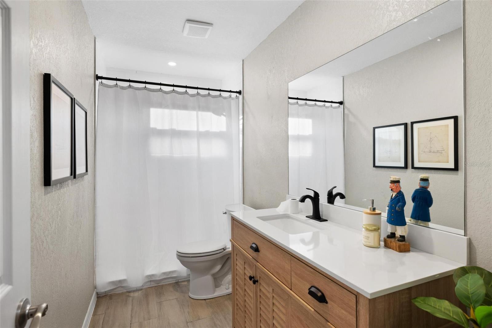 GROVE CITY SHORES - Residential