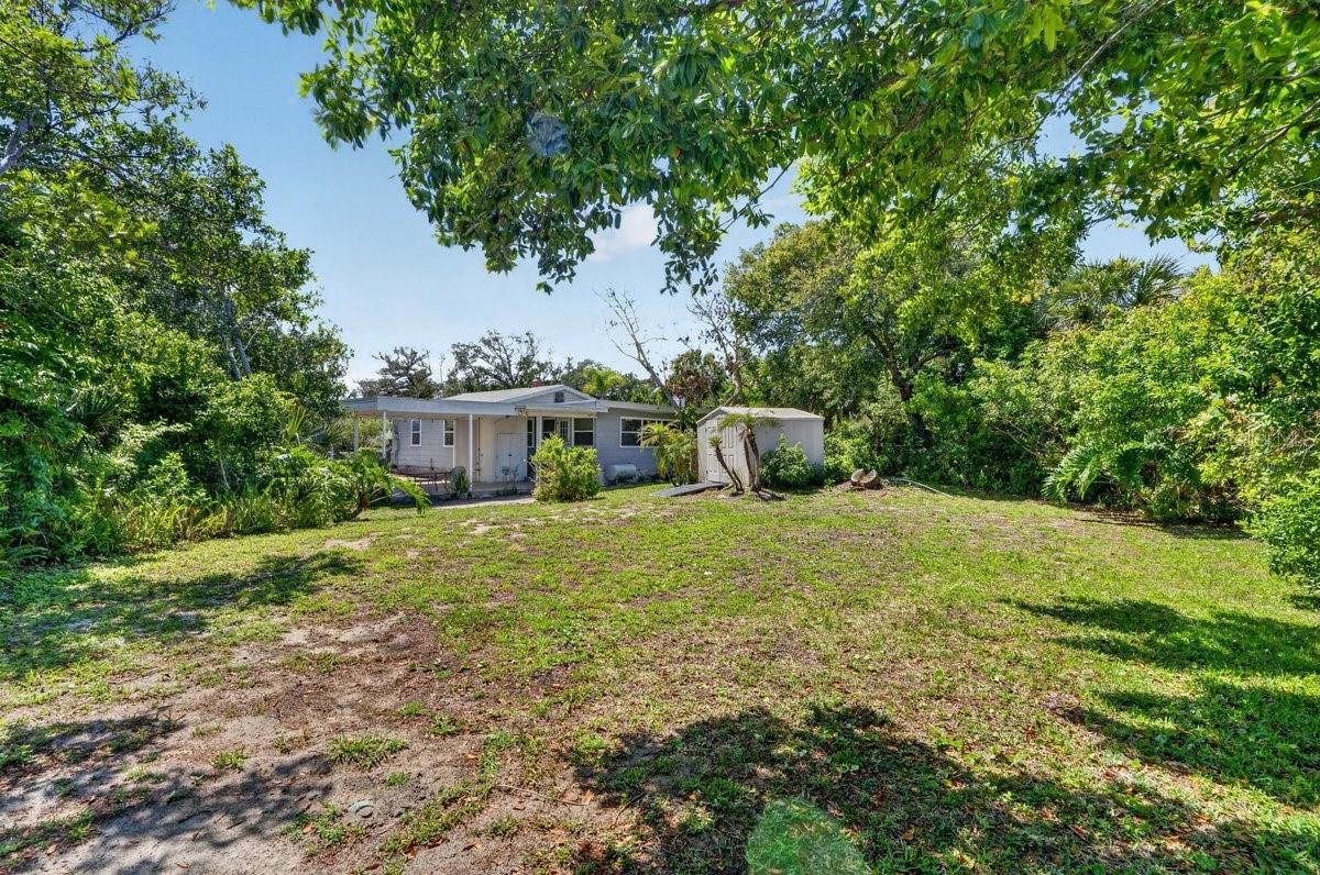 MORRIS C N 21 & 22 15 33 - Residential