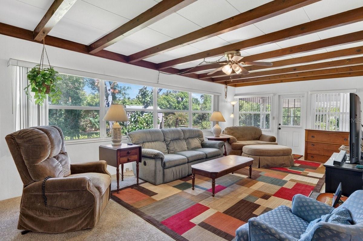 MORRIS C N 21 & 22 15 33 - Residential