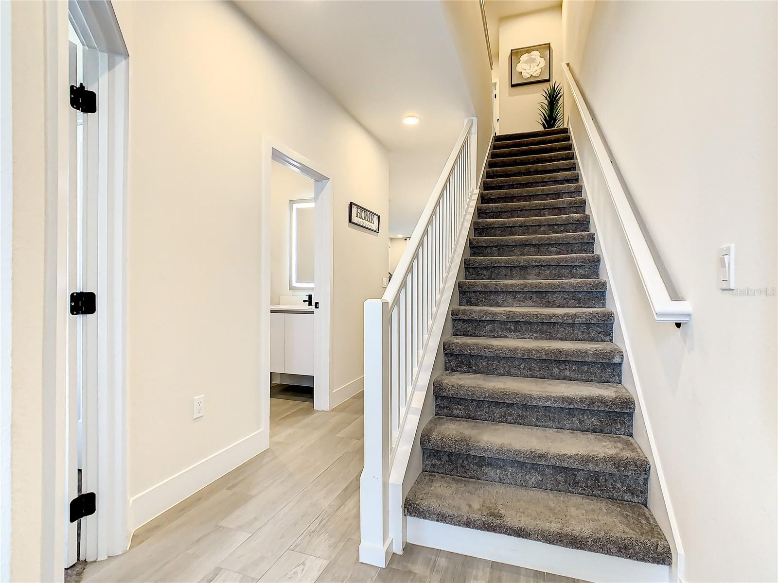 HIDDEN FOREST AT SILVER CREEK - Residential Lease