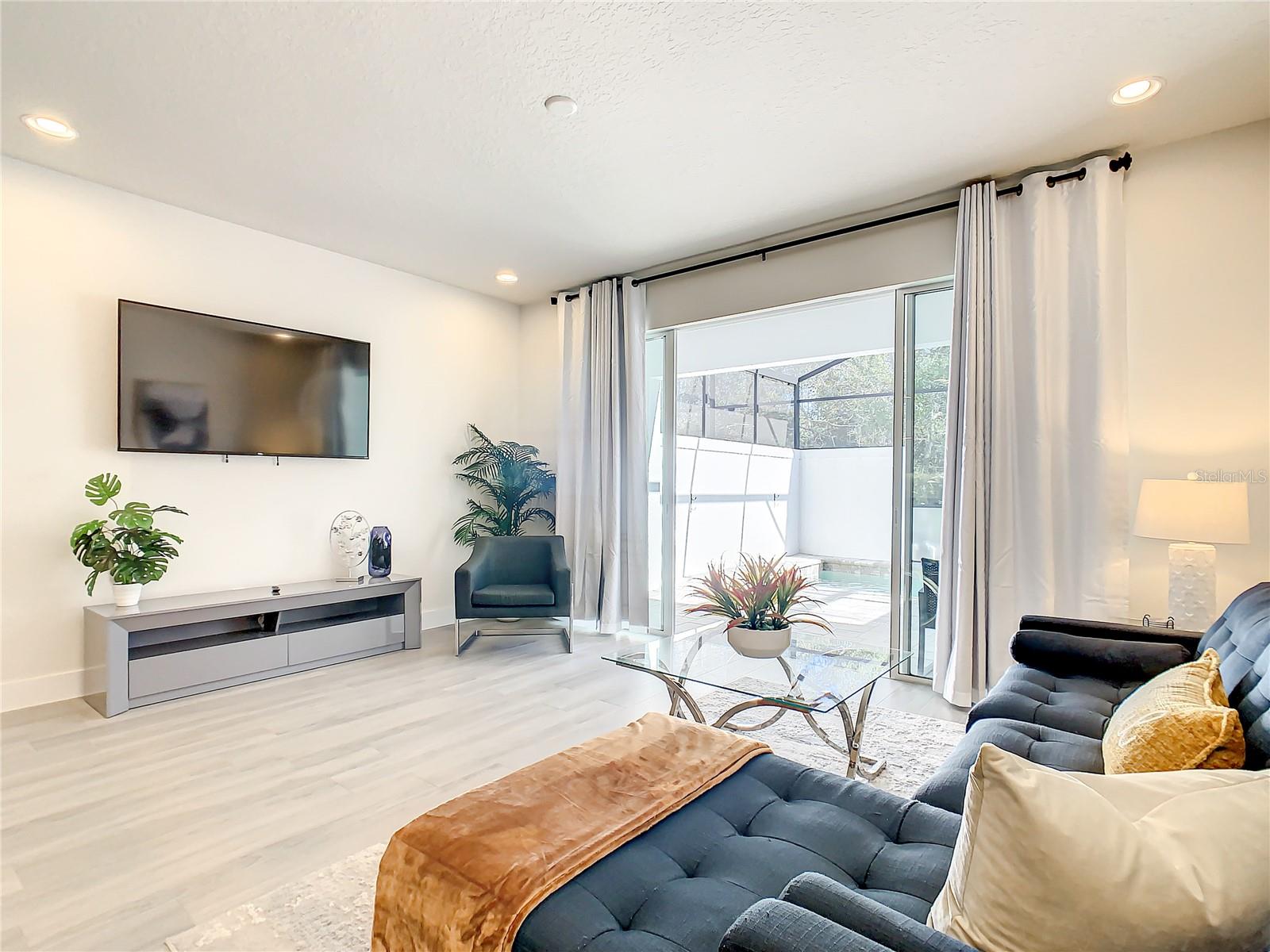 HIDDEN FOREST AT SILVER CREEK - Residential Lease