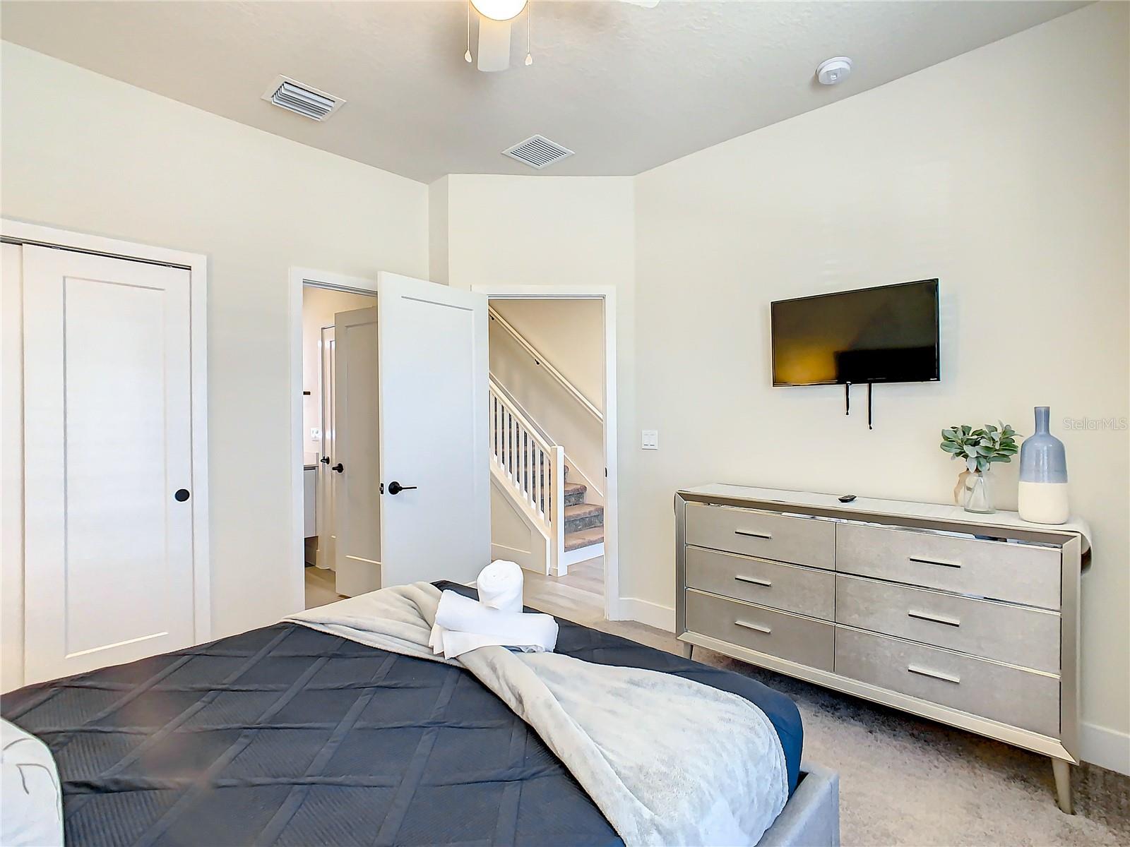 HIDDEN FOREST AT SILVER CREEK - Residential Lease