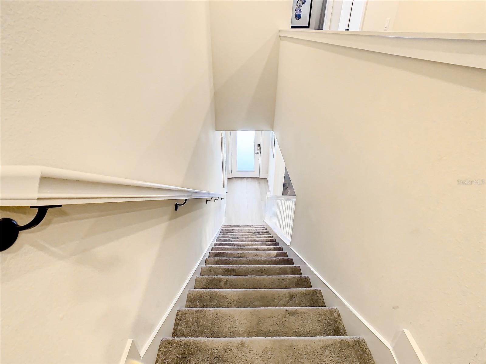 HIDDEN FOREST AT SILVER CREEK - Residential Lease