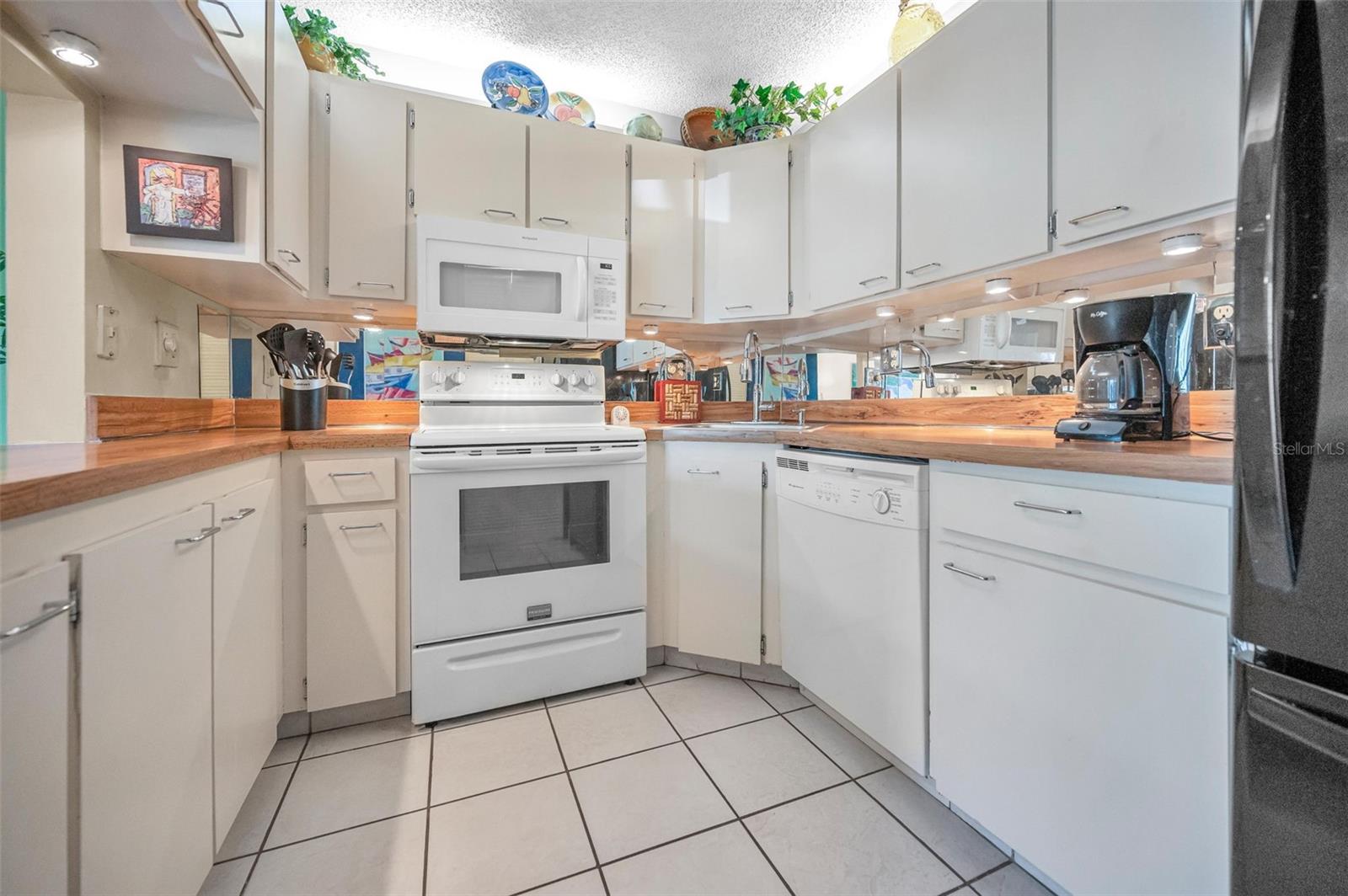 PINE RIDGE AT PALM HARBOR - Residential