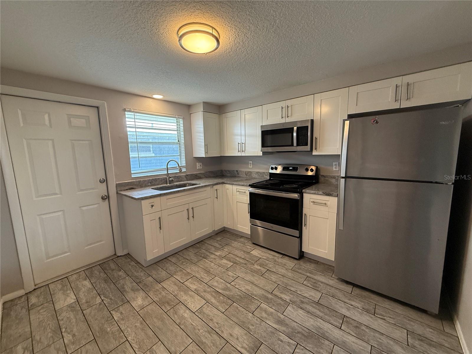 NOKOMIS - Residential Lease