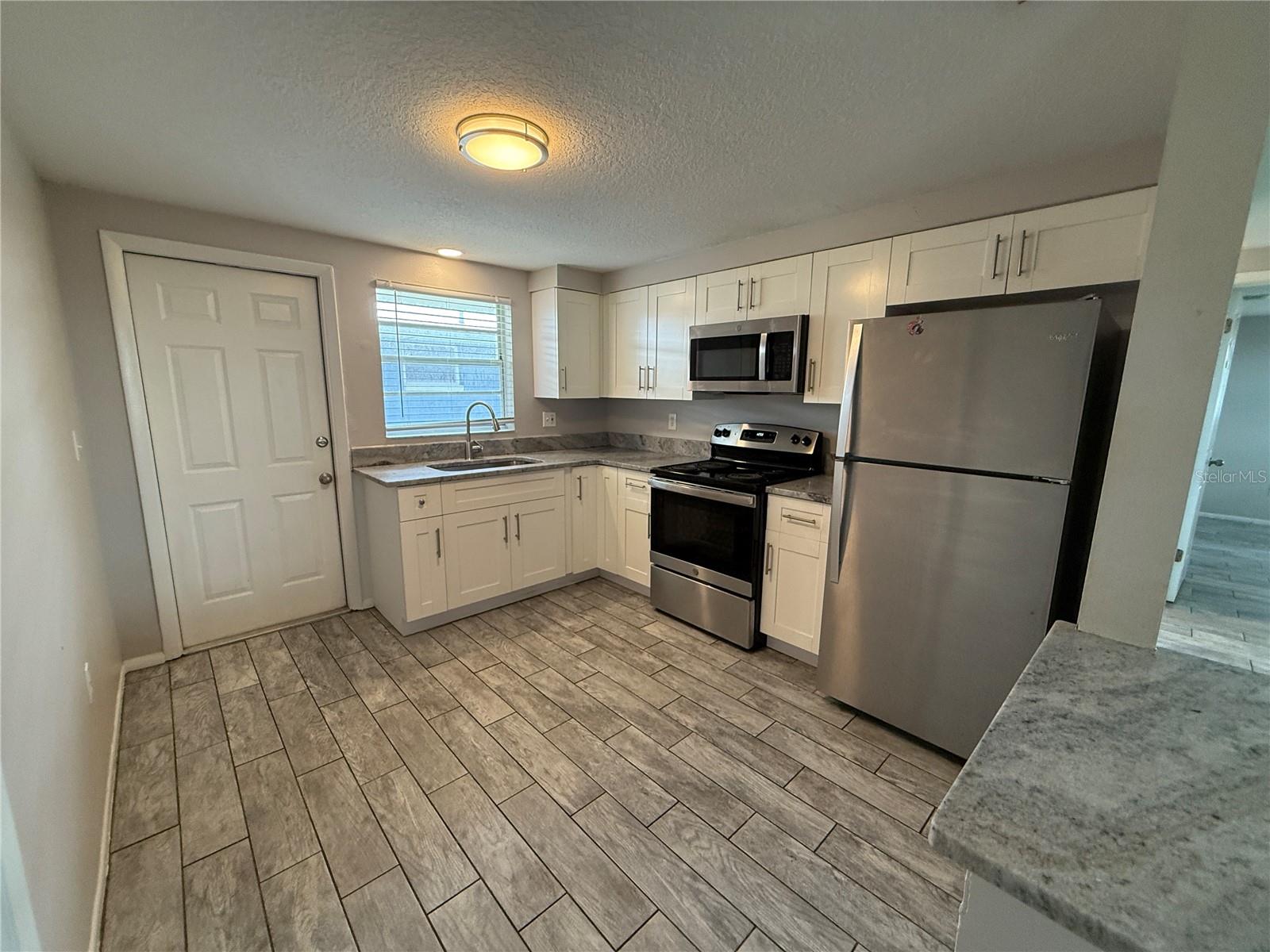 NOKOMIS - Residential Lease