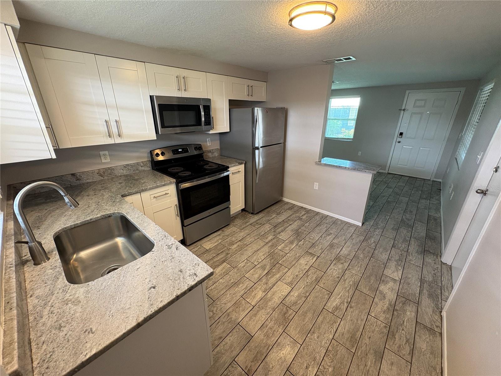 NOKOMIS - Residential Lease