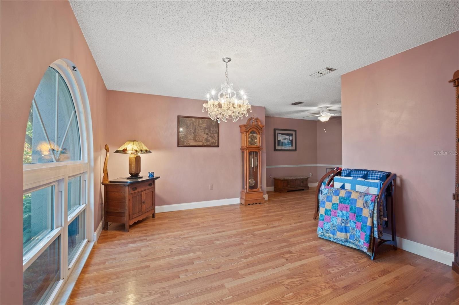 4089 LEHMAN LANE