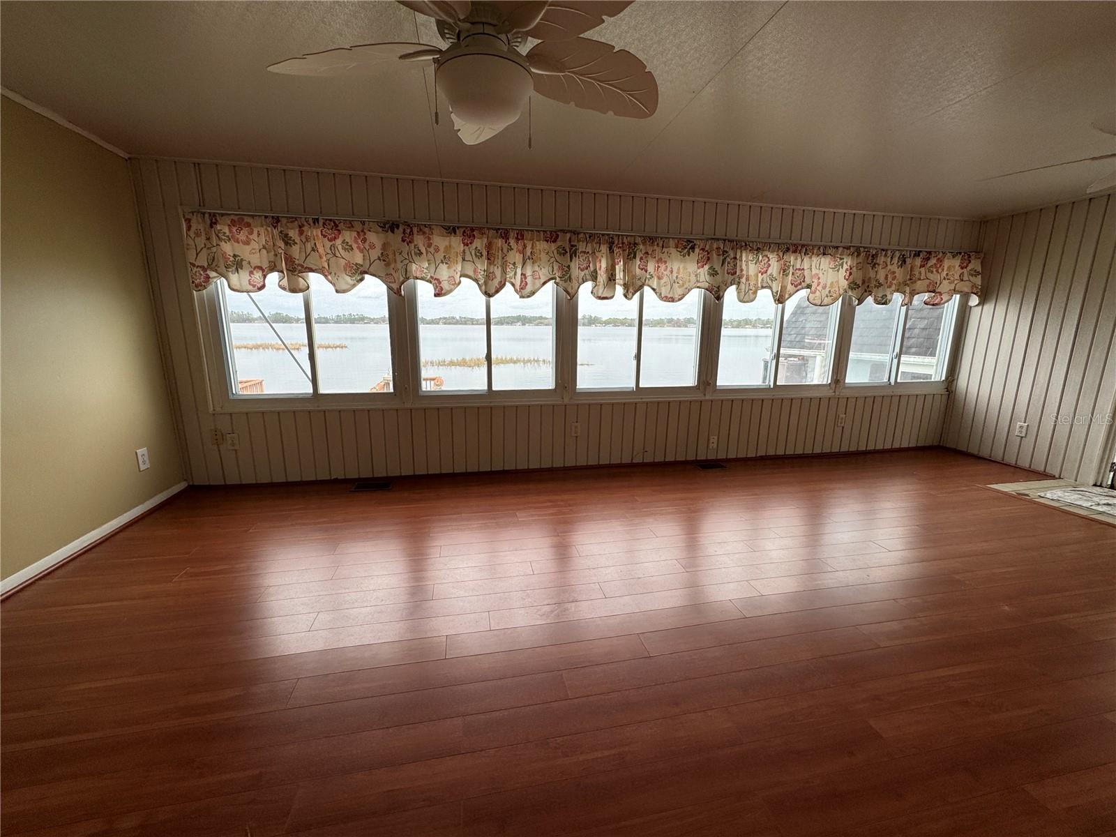 SHELTER COVE - Residential