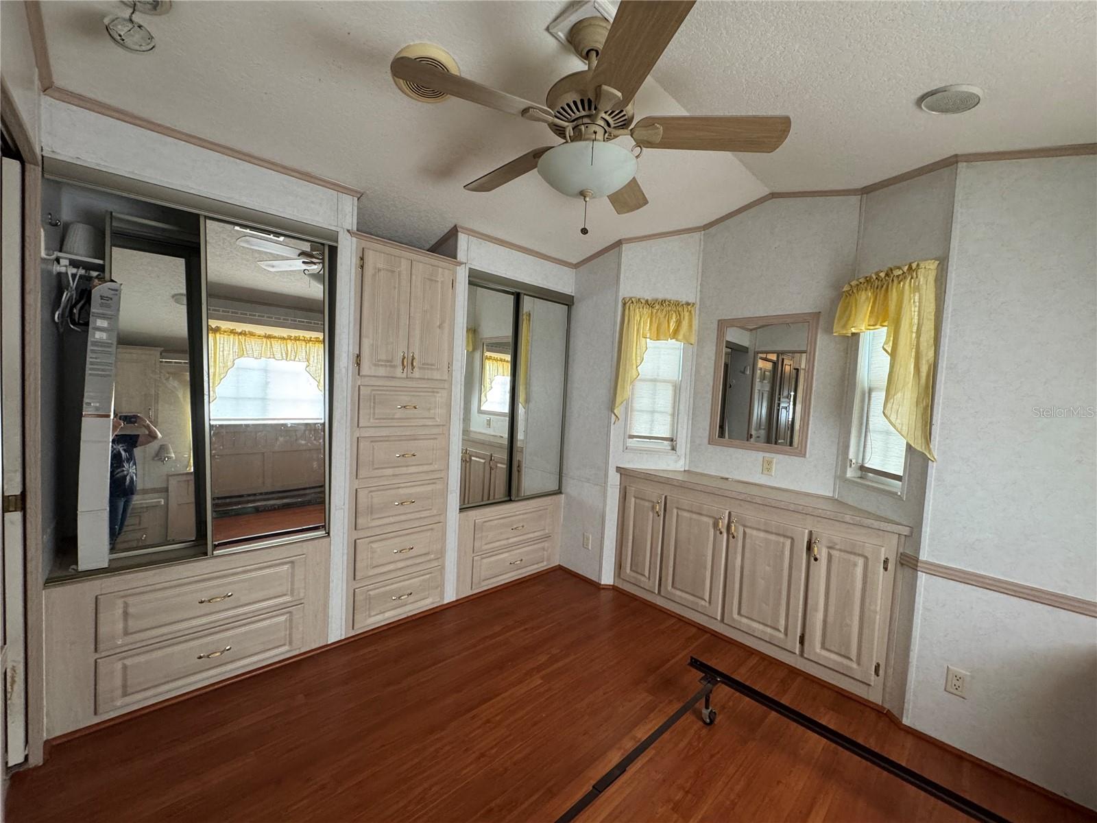 SHELTER COVE - Residential