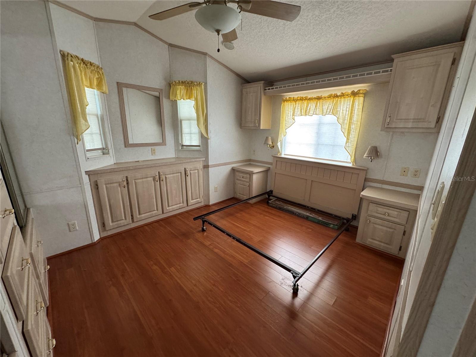 SHELTER COVE - Residential