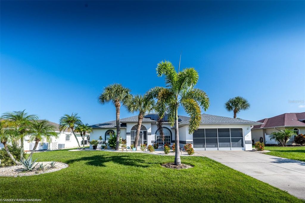 Photo of 538 W Cashew, Punta Gorda, FL 33955 (MLS # C7498330)