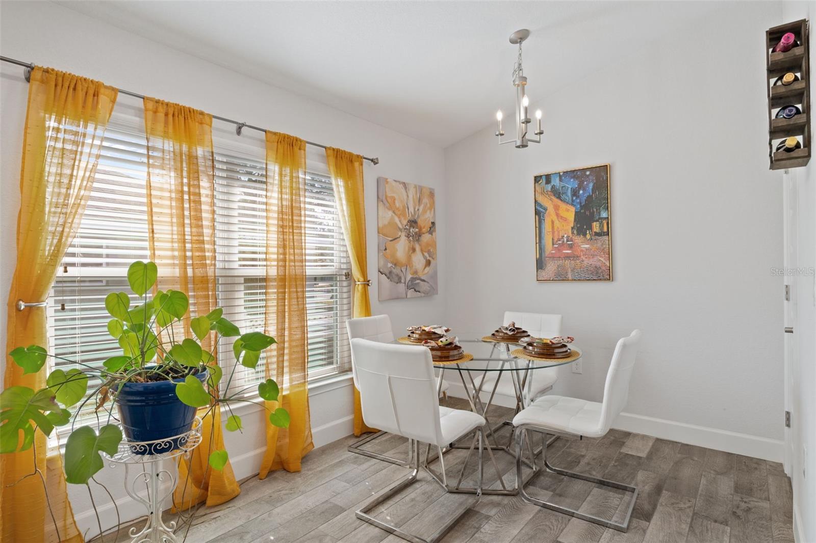 CRYSTAL GLEN - Residential