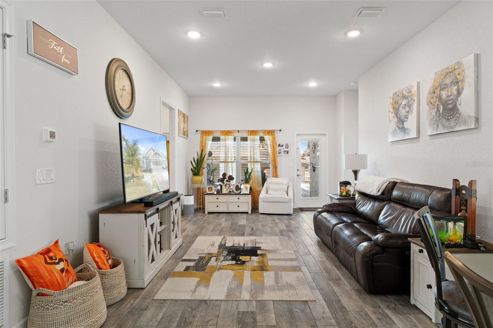 CRYSTAL GLEN - Residential