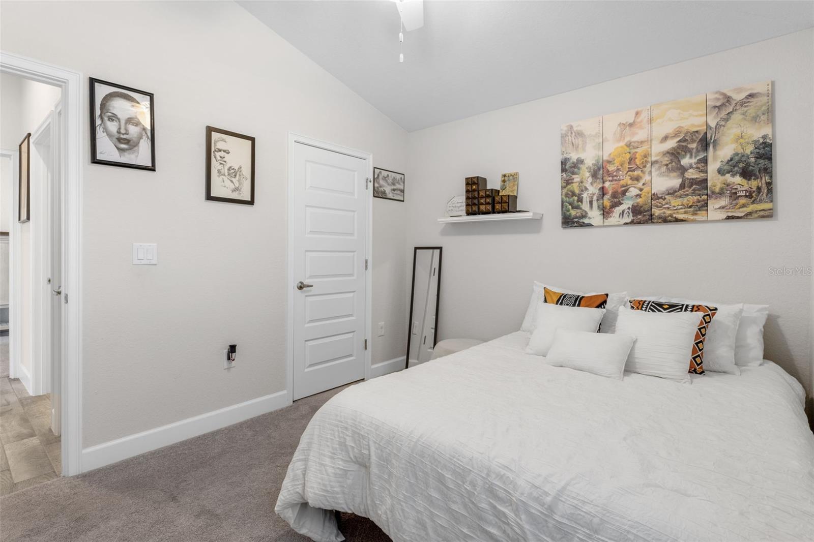 CRYSTAL GLEN - Residential