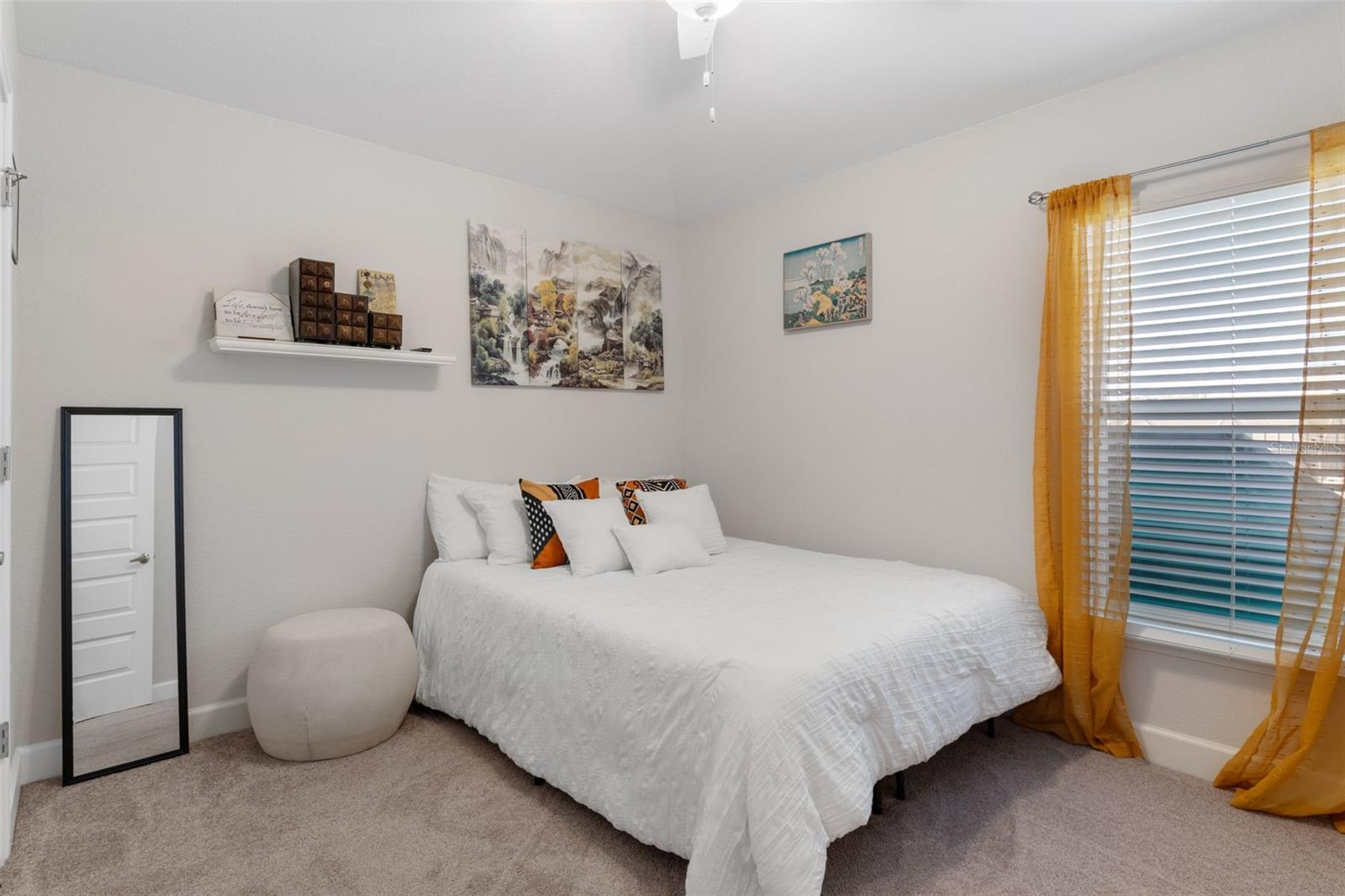 CRYSTAL GLEN - Residential