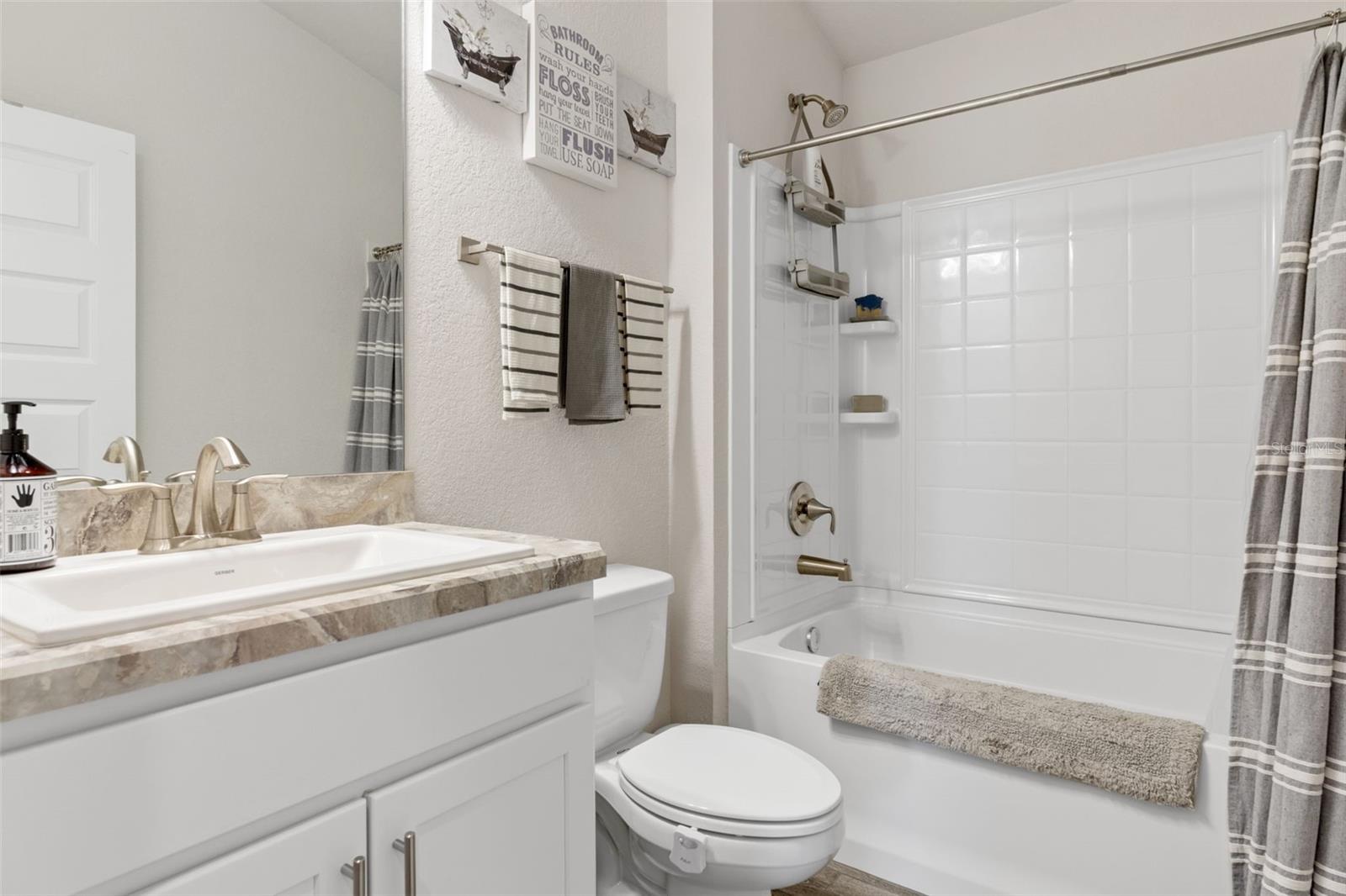 CRYSTAL GLEN - Residential