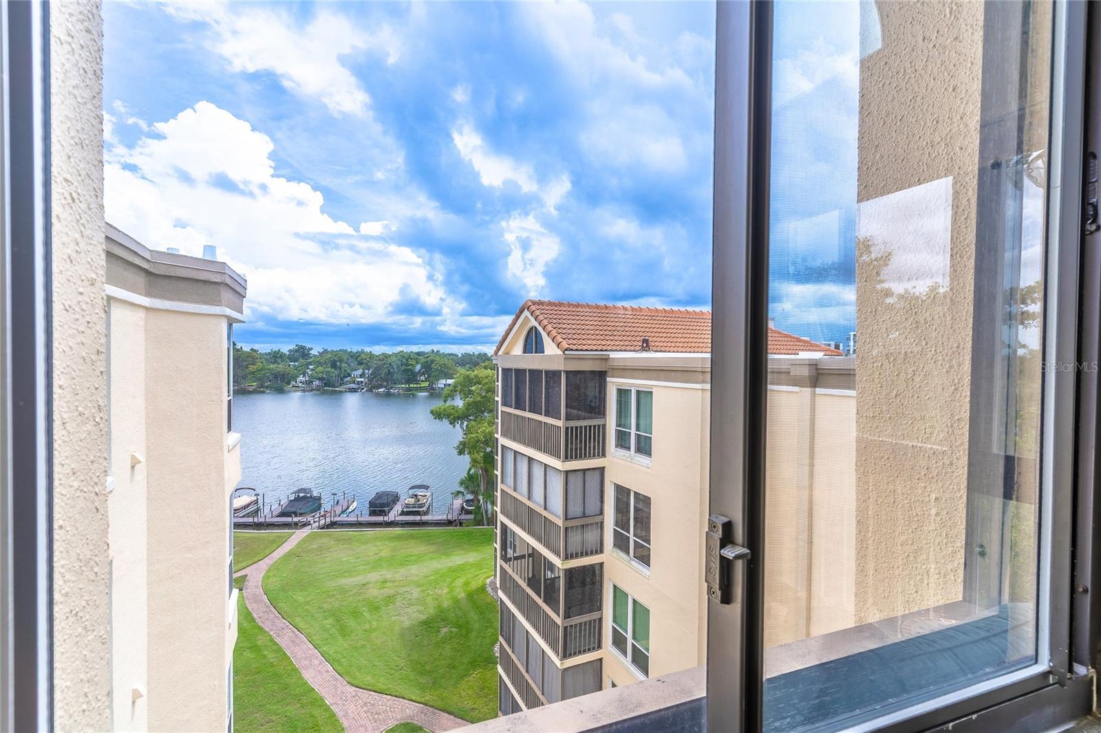 MOORINGS ON LAKE MAITLAND CONDO - Residential