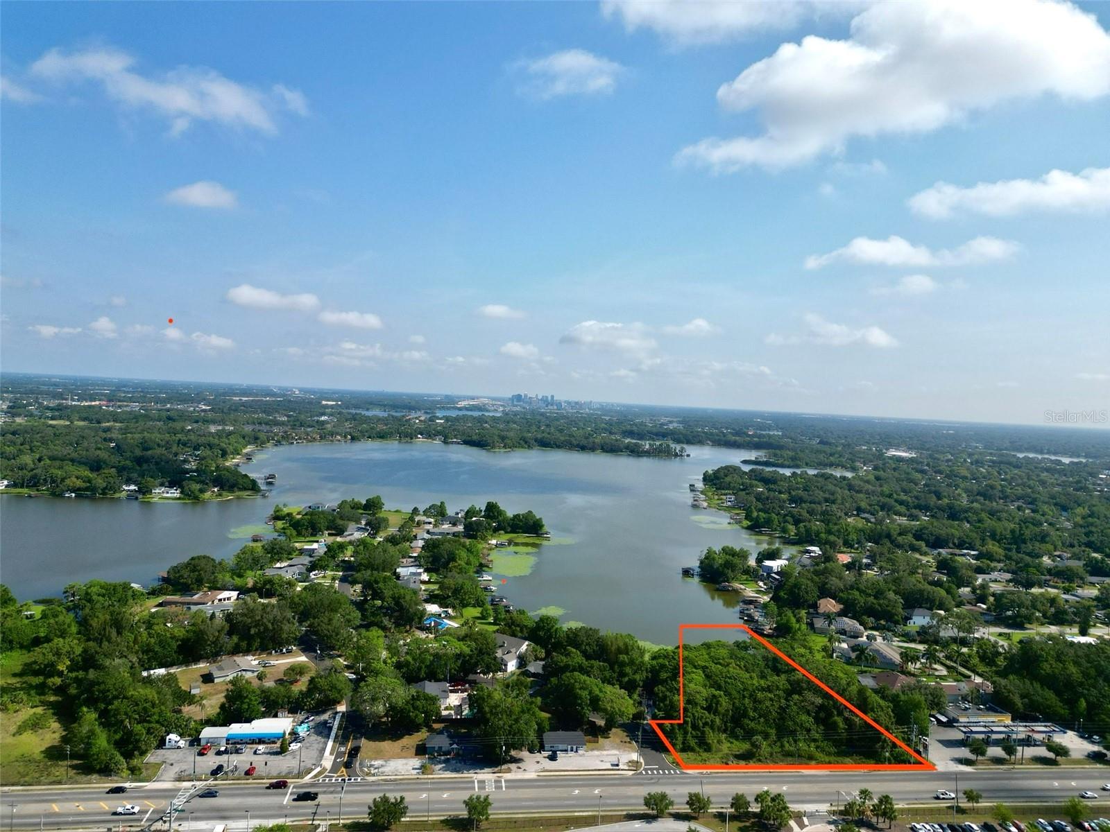 643 W OAK RIDGE ROAD