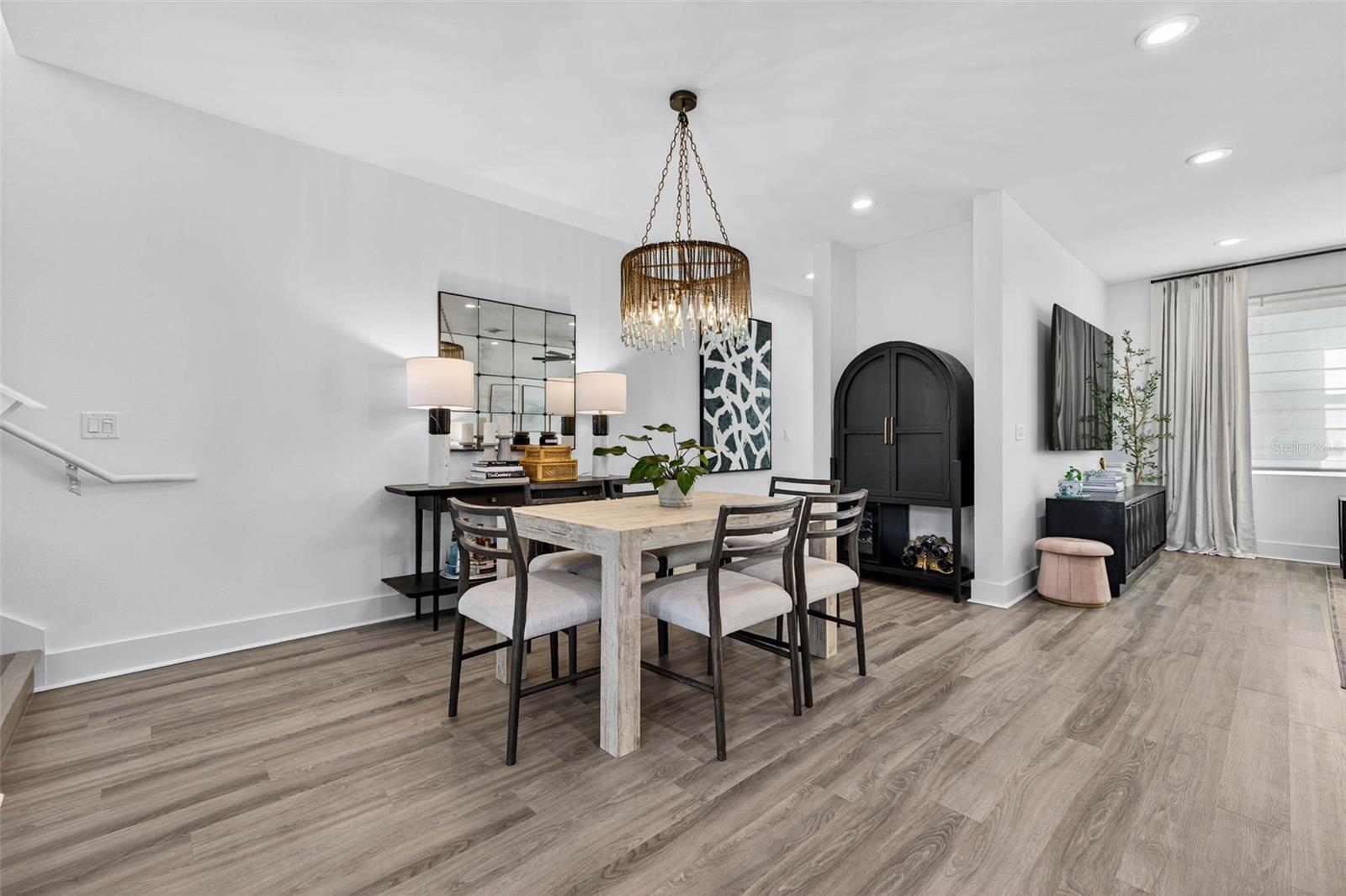 DRIFTWOOD ON CENTRAL - Residential