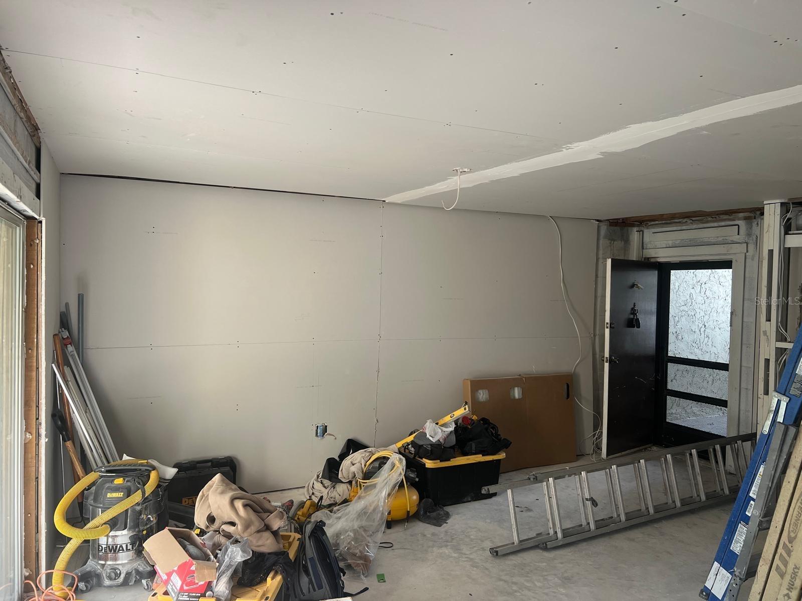 WOODSIDE VILLAGE CONDO - Residential