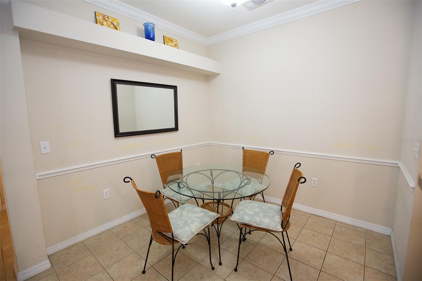 CAMPUS VIEW CONDOS - Residential Lease