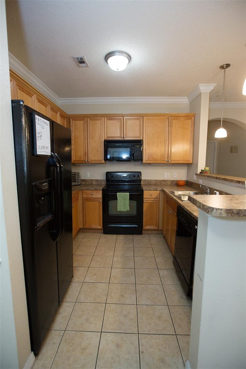 CAMPUS VIEW CONDOS - Residential Lease