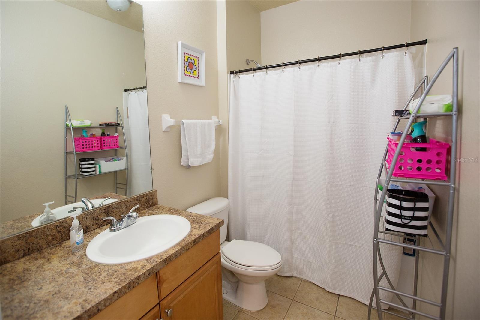 CAMPUS VIEW CONDOS - Residential Lease