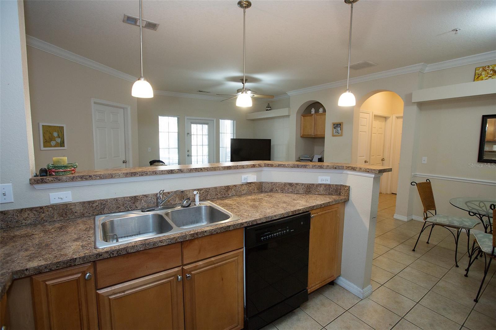 CAMPUS VIEW CONDOS - Residential Lease