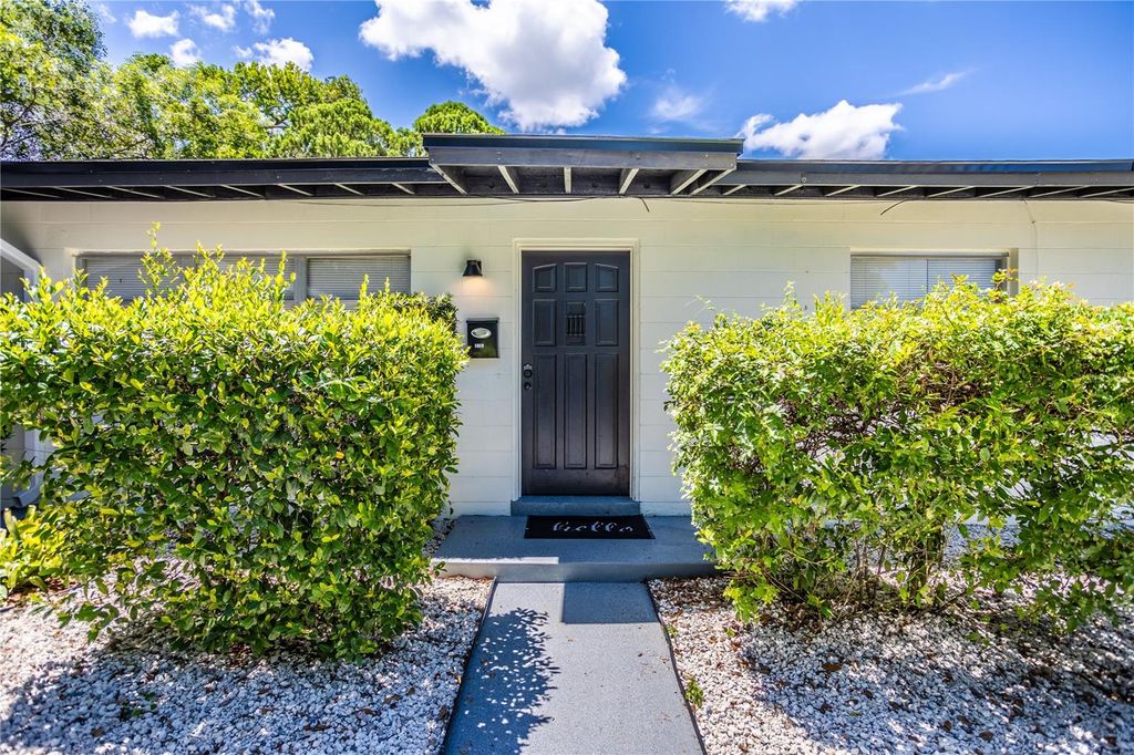 Photo of 1213 Corbett Lane, Orlando, FL 32806 (MLS # O6378970)