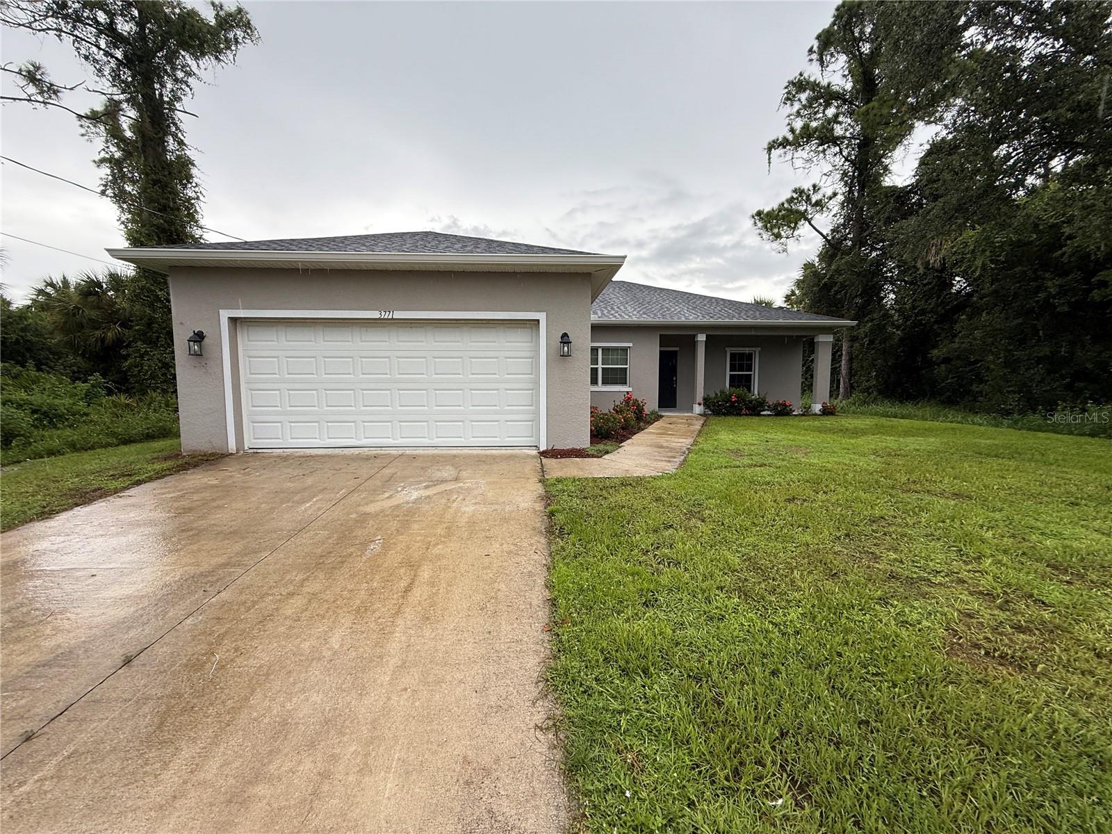 Available Immediately! -- Beautiful, 3 bed, 2 bath, 2 car garage home is ready for you. This home features a split bedroom design with the
master suite on one side and the two guest bedrooms on the other. The master suite has two large walk-in closets and large bathroom with a
dual vanities and beautifully tiled walk-in shower. The guest bedrooms share a full bathroom with shower/tub combo. Large open concept living area. Kitchen with a huge island overlooking the living area and set-off dining area. Living area opens to a large, covered porch in the back, perfect for grilling or enjoying the evenings. Entire home freshly painted and ready for someone new to call home! Large 2 car garage is perfect for both cars and for extra storage space. Inside laundry area right off the kitchen. Call today to schedule your private showing.