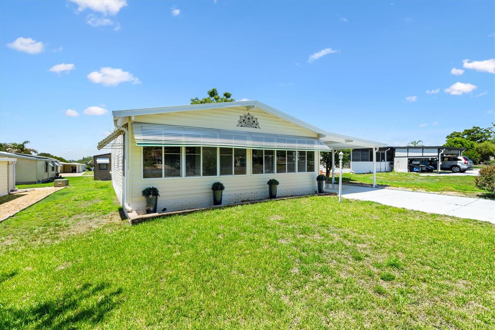LADY LAKE ORANGE BLOSSOM GARDENS UNIT 09 - Residential