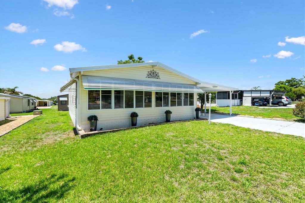 Photo of 1616 Bayhill Drive, Lady Lake, FL 32159 (MLS # G5112561)