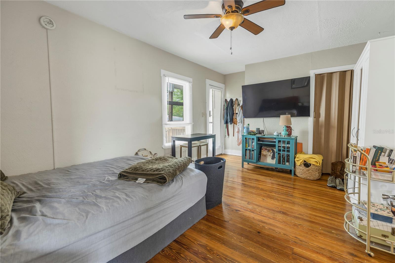 BAY SHORE REV - Residential Income