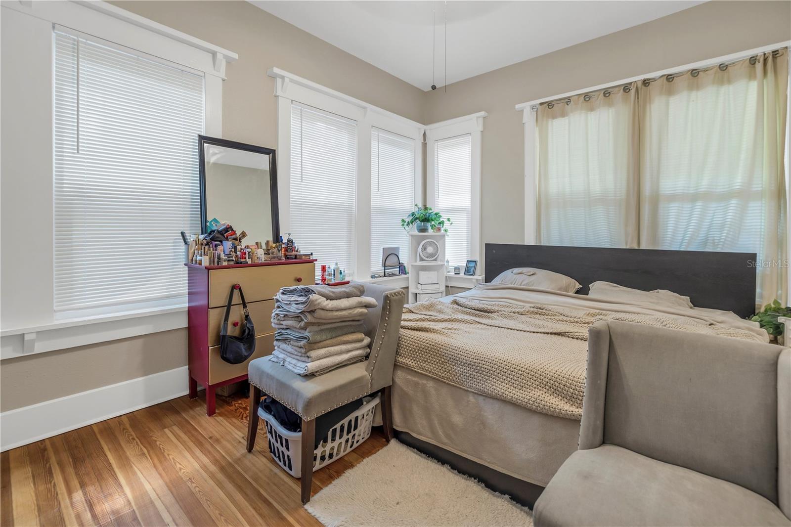 BAY SHORE REV - Residential Income