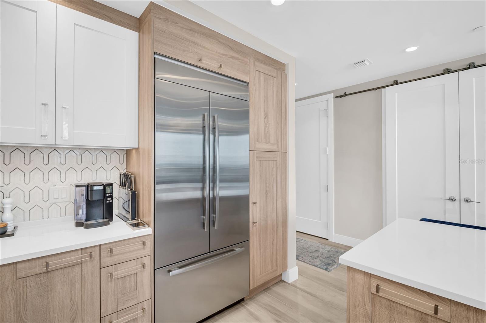 100 1ST AVENUE N 2106