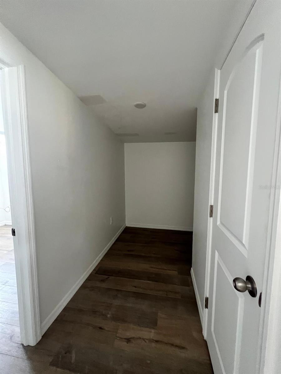 901 PADUA COURT