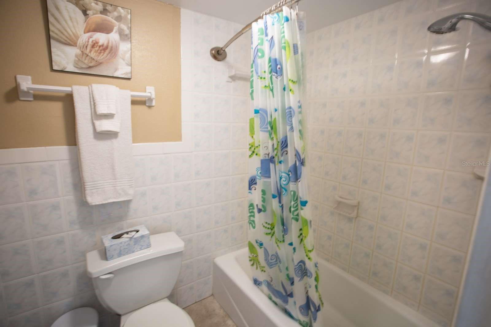 ISLAND INN CONDO - Residential