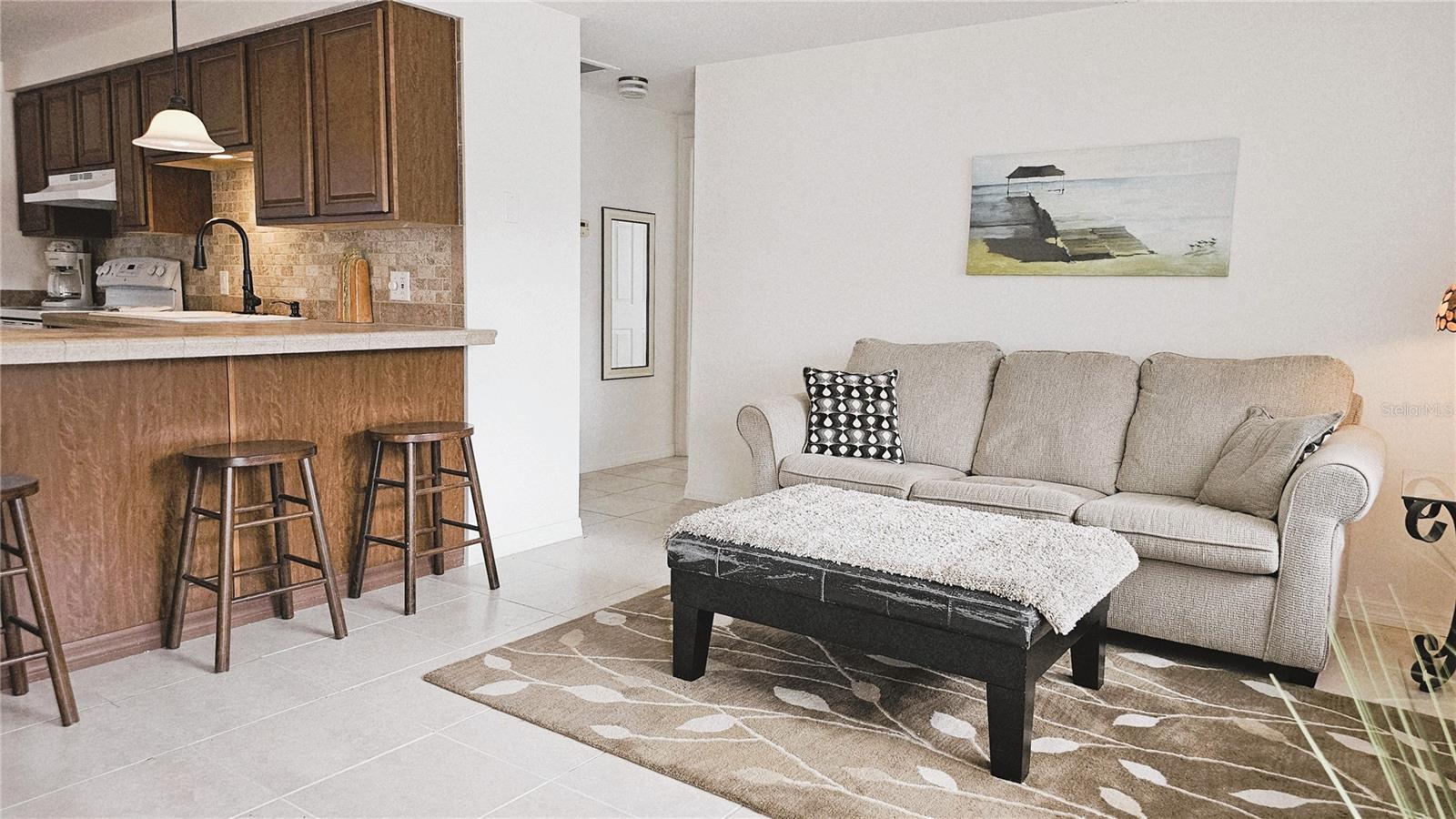 HORTON ESTATES THE - Residential Lease