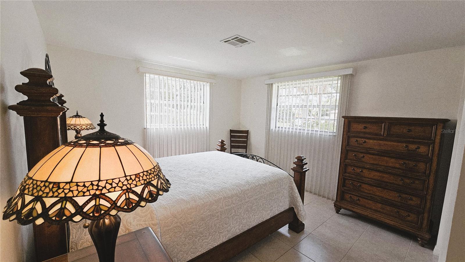 HORTON ESTATES THE - Residential Lease