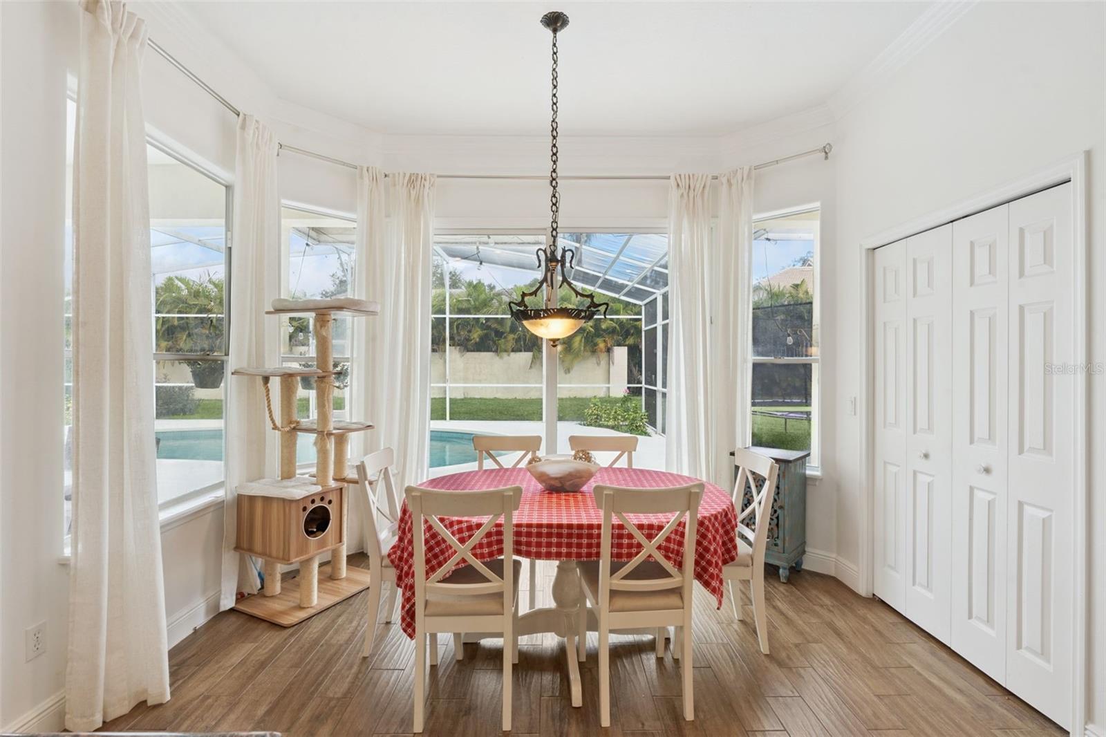 HEATHROW - Residential