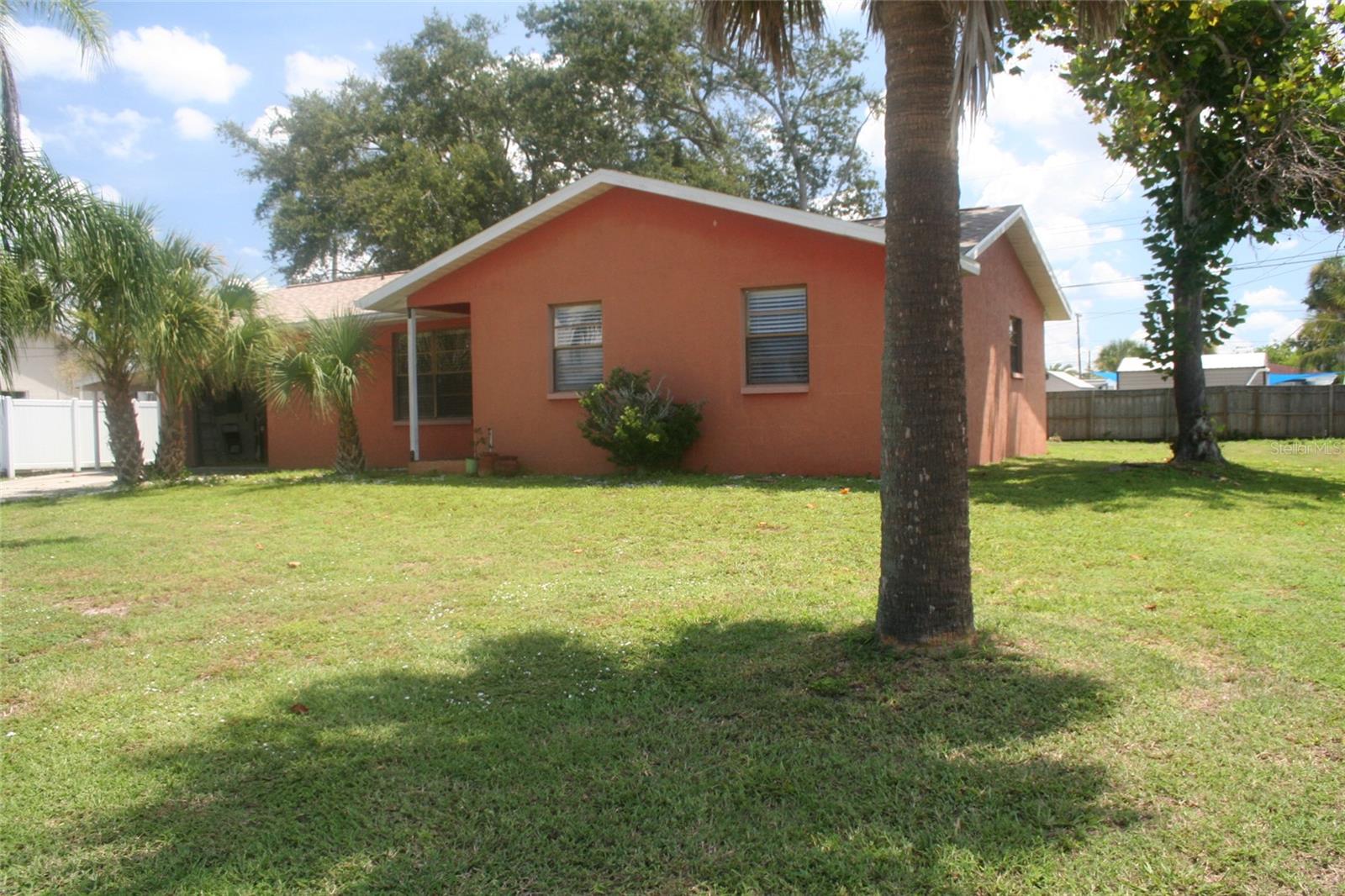 APOLLO BEACH UNIT TWO - Residential Lease