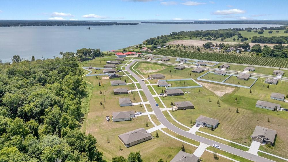 COLINA DEL LAGO - Residential