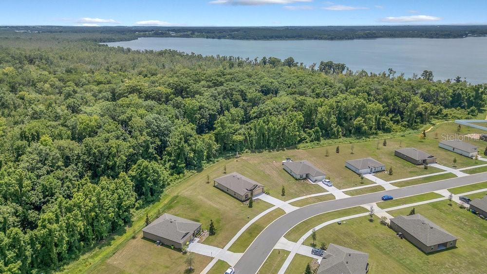 COLINA DEL LAGO - Residential